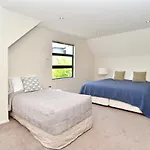 Hagley Apartment - Christchurch Holiday Homes